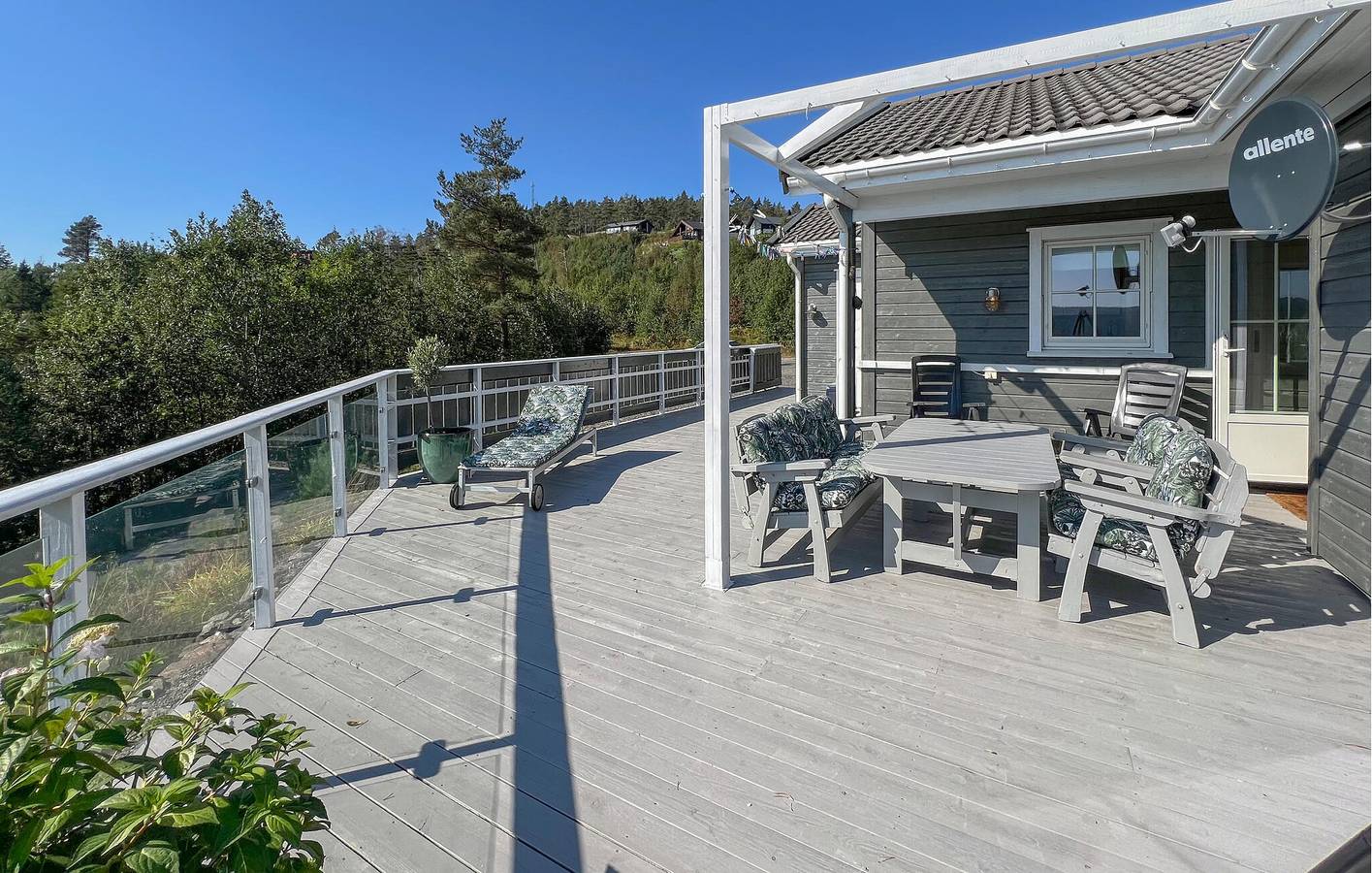 Ferienhaus für 6 Personen mit Terrasse in Lyngdal