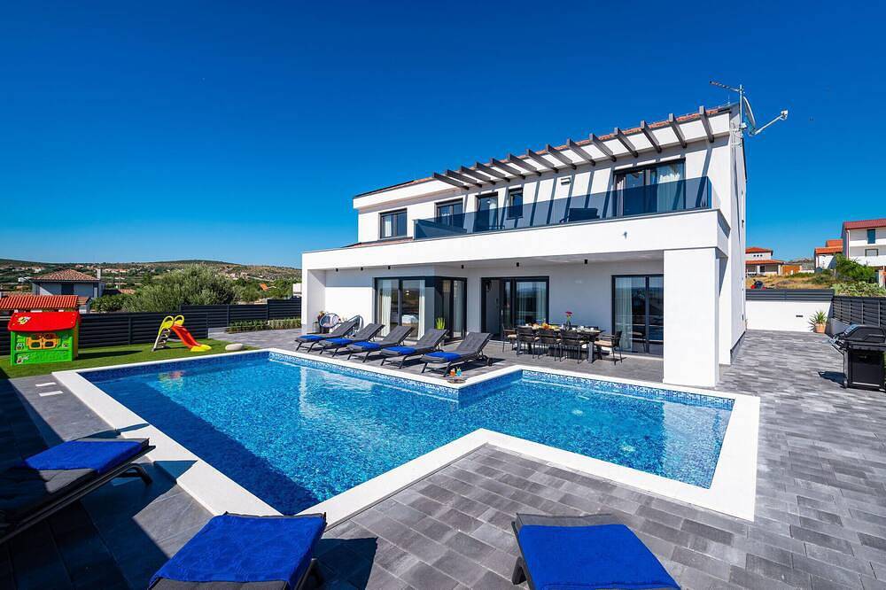 Casa vacanza a Zara a partire da 301€ a notte