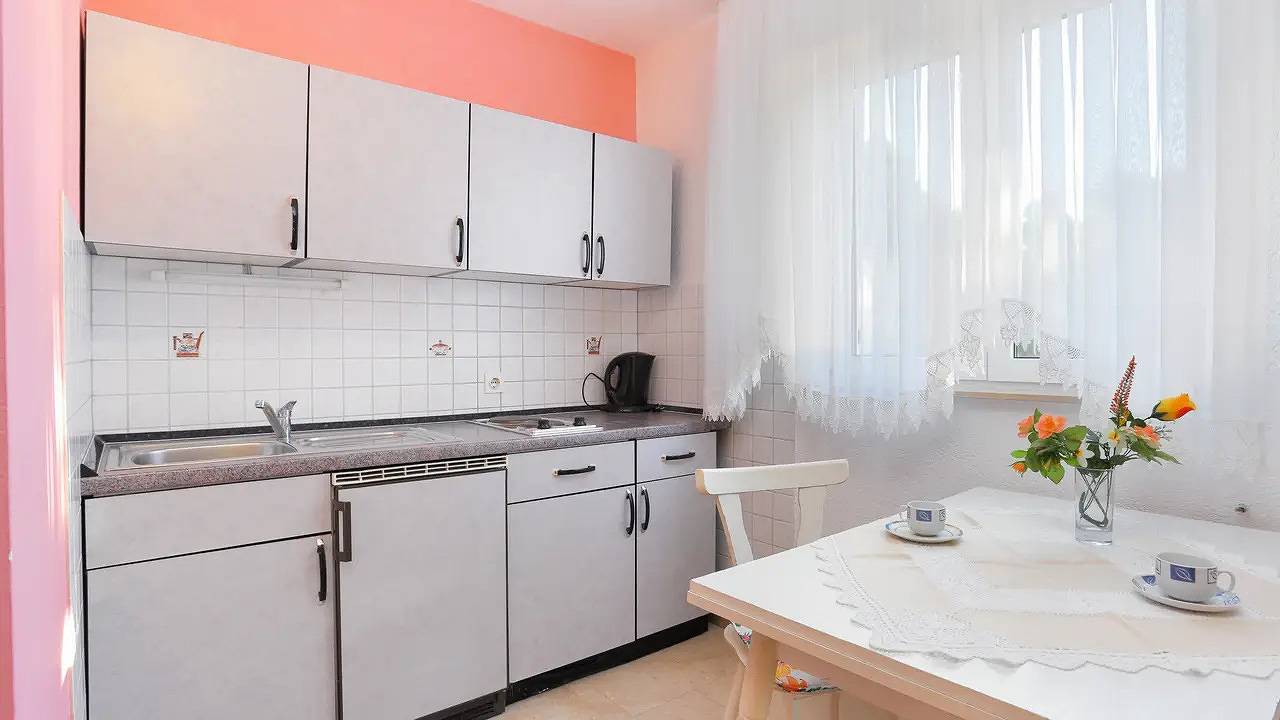 Geheel vakantieappartement, Ferienwohnung für 4 Personen (29 m²) in Marušići in Marusici, Omiš-Riviera