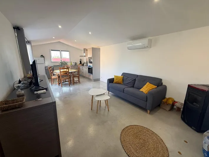 Casa de vacaciones para 4 personas, con vistas además de piscina y jardín - 1