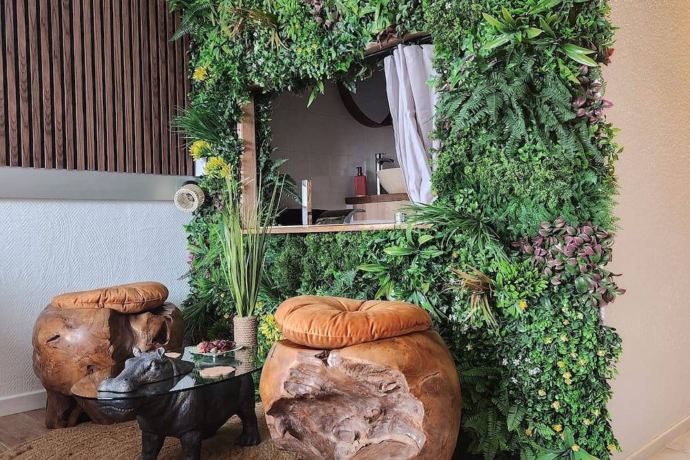 Apartamento entero, Paradiseroom44 studio perfect for a romantic getaway in Carquefou, Nantes region