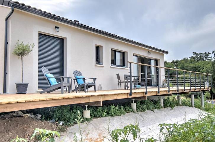 Location de vacances pour 2 personnes, avec vue et jardin à Boulazac - 2