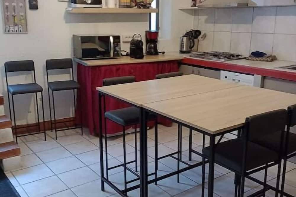 Maison de Village Atypique Avec Terrasse, Espace Détente 15 mn de la Plage in Fitou, Mittelmeerküste (Frankreich)