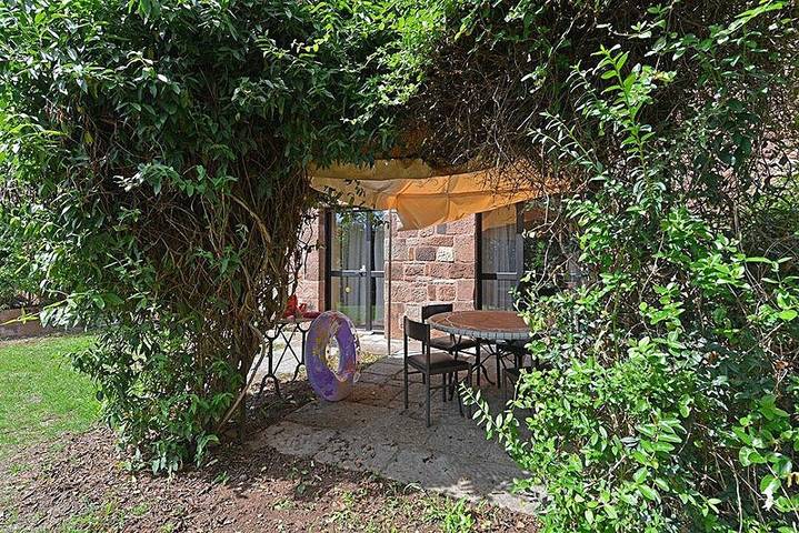 Gîte pour 2 personnes, avec piscine et terrasse dans Occitanie - 4