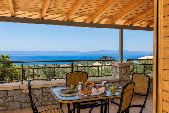 Gîte pour 4 personnes, avec jardin dans Stoupa