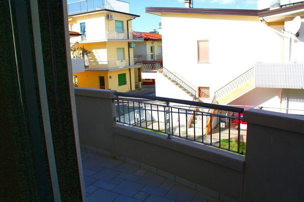 Ganze Wohnung, Nodari Typ B4 - nur 150 Mt weit vom Strand in Lignano Sabbiadoro, Udine Provinz
