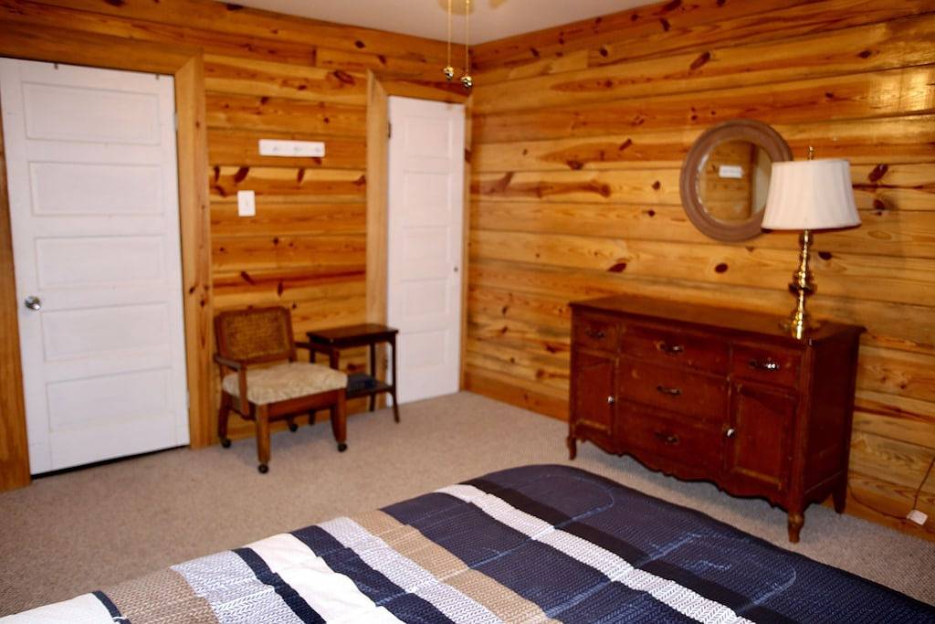 Reduzierter Preis Salty Marsh Lodge Angel- und Jagdurlaub Neu renoviert in Boothville-Venice, Plaquemines Parish