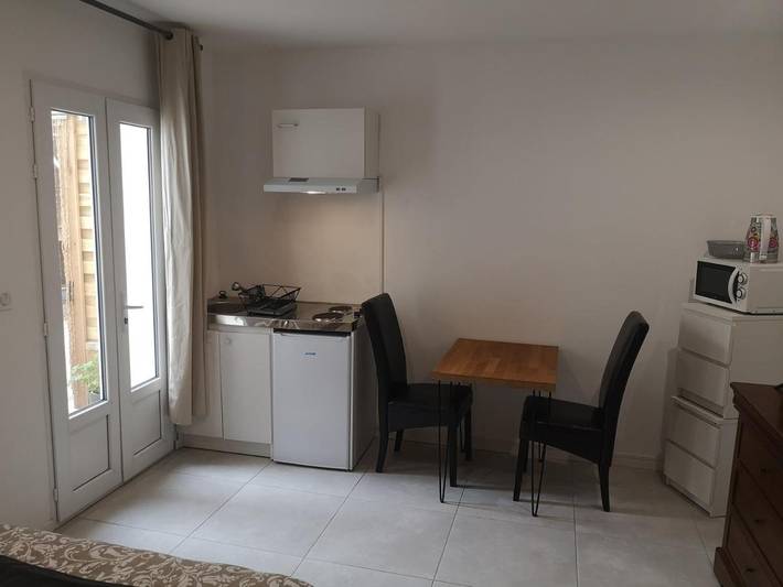 Location de vacances pour 6 personnes, avec terrasse, animaux acceptés dans Plage de l'Almanarre - 2