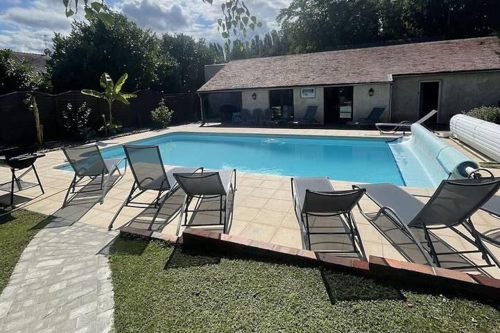 Location de vacances pour 12 personnes, avec Jacuzzi ainsi que Terrasse et Jardin dans Villiers-Louis