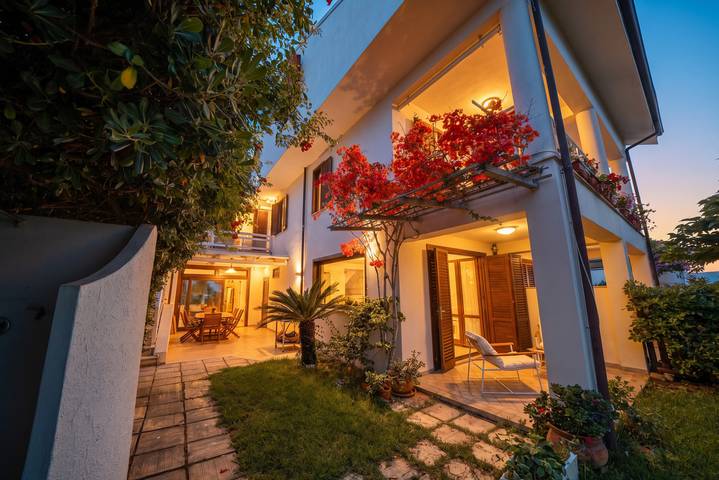 Apartamento entero, Apartamento de vacaciones para 7 personas con balcón/terraza in Briatico, Provincia de Vibo Valentia