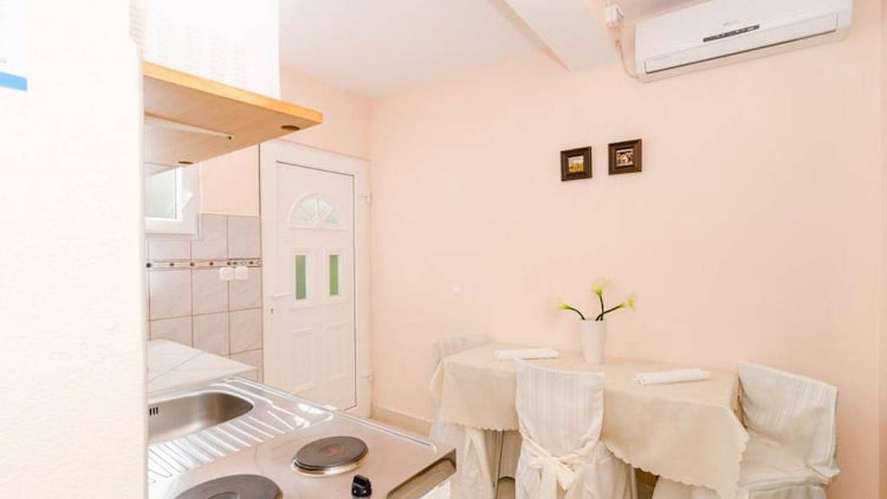 Ganze Ferienwohnung, Ferienwohnung für 4 Personen mit Balkon in Trpanj, Peljesac