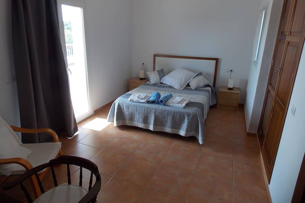 New Villa With Private  Pool At Walking Distance From The Centre/Beach in Cala d'Or, Santanyí