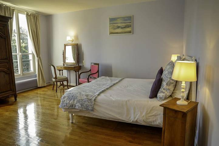 Gîte pour 10 personnes, avec Jardin à Bretteville-sur-Odon