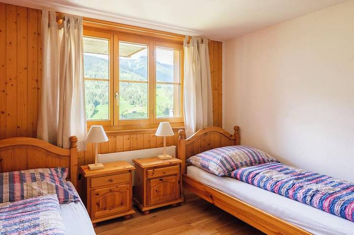Gîte pour 8 personnes, avec sauna et balcon dans Les Diablerets - 2