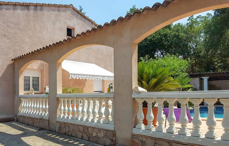 Location de vacances pour 6 personnes, avec Terrasse à Cuttoli-Corticchiato