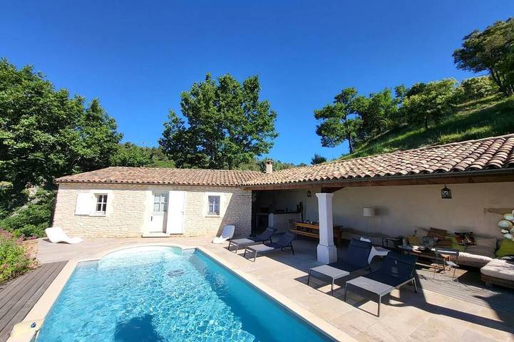 Chambre d’hôte pour 2 personnes, avec Piscine à Villeneuve