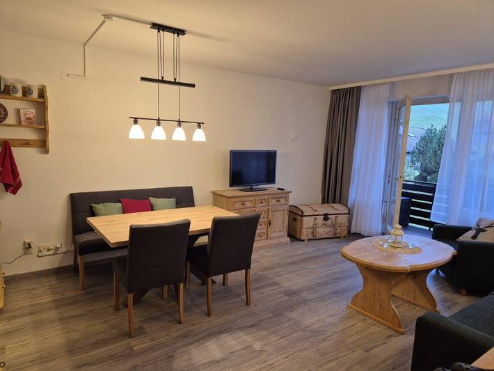 Ferienwohnung für 4 Personen, mit Balkon und Garten sowie Pool und Sauna in Oberstdorf