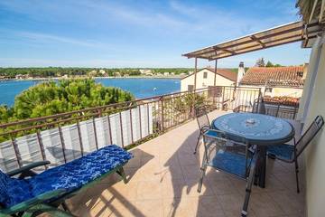 Vakantieappartement voor 4 Personen in Novigrad, Regio Umag, Afbeelding 3
