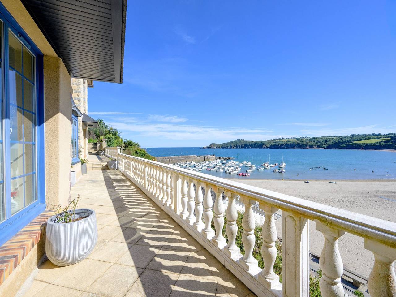 Villa "Ker House" mit Blick auf das Wasser in Plouézec, Côte de Goëlo