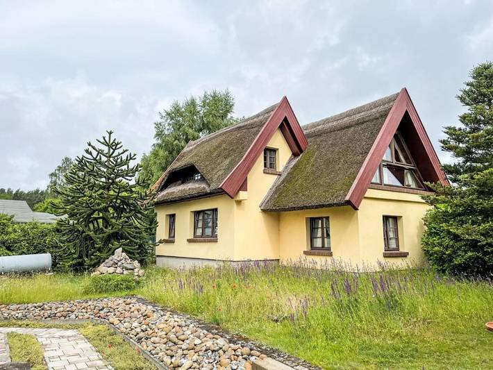 Ferienhaus für 4 Personen, mit Terrasse und Garten in Mesekenhagen