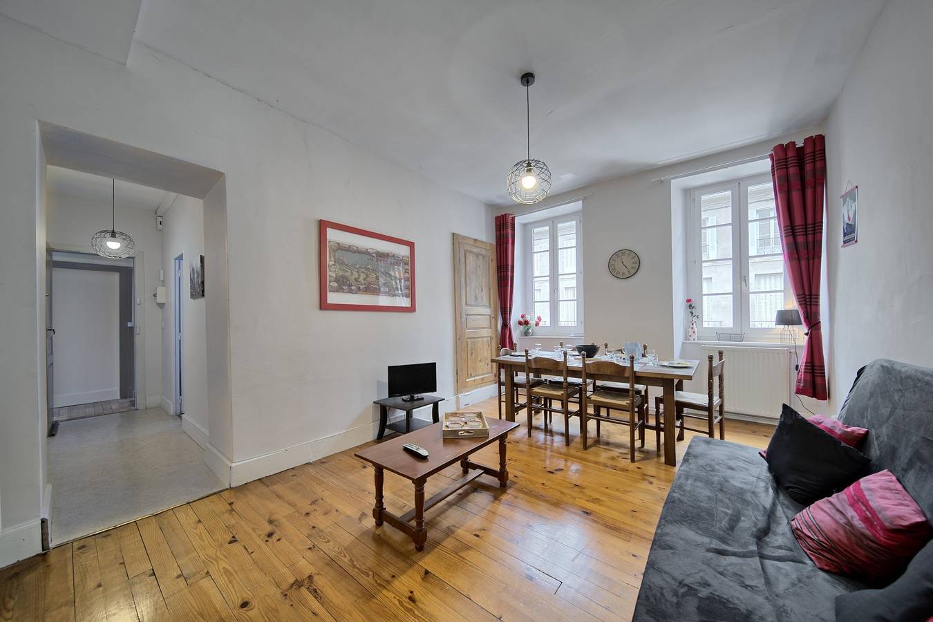 Apartamento entero, Apartamento vacacional "À Luchon" cerca de las pistas con balcón y Wi-Fi in Luchon-Superbagnères, Bagnères-de-Luchon