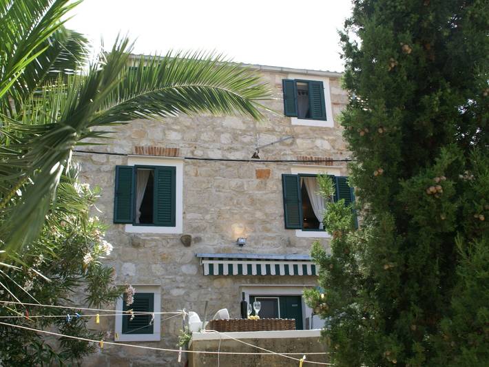 Ferieleilighet for 3 personer, med Terrasse og Hage i Vis Kroatia
