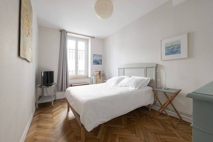 Gîte pour 3 personnes dans Basilique Saint-Seurin de Bordeaux - 2