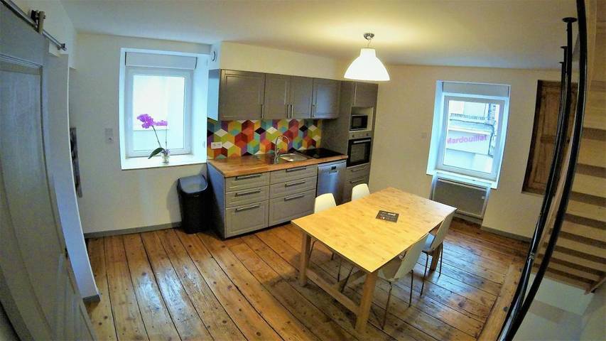Location de vacances pour 7 personnes, avec Vue à Mardeuil