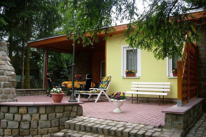 Ferienhaus für 4 Personen, mit Terrasse und Garten in Falkenstein