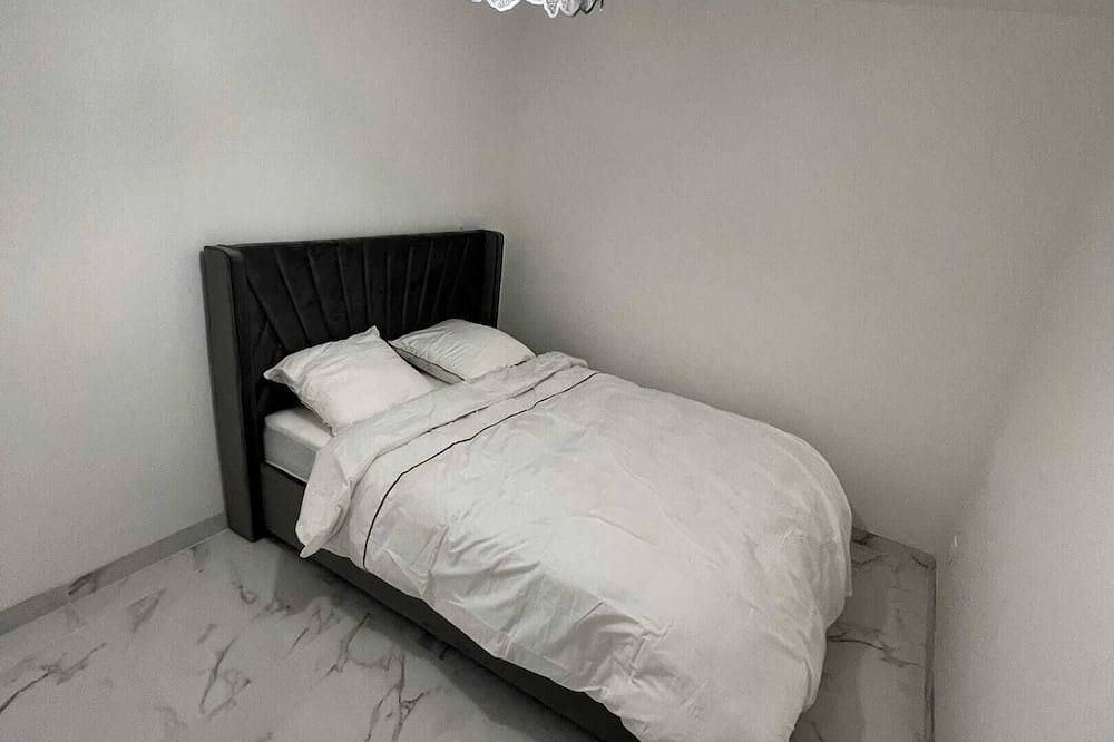 Homerez - House, Le Blanc-Mesnil in Le Blanc-Mesnil, Seine-Saint-Denis