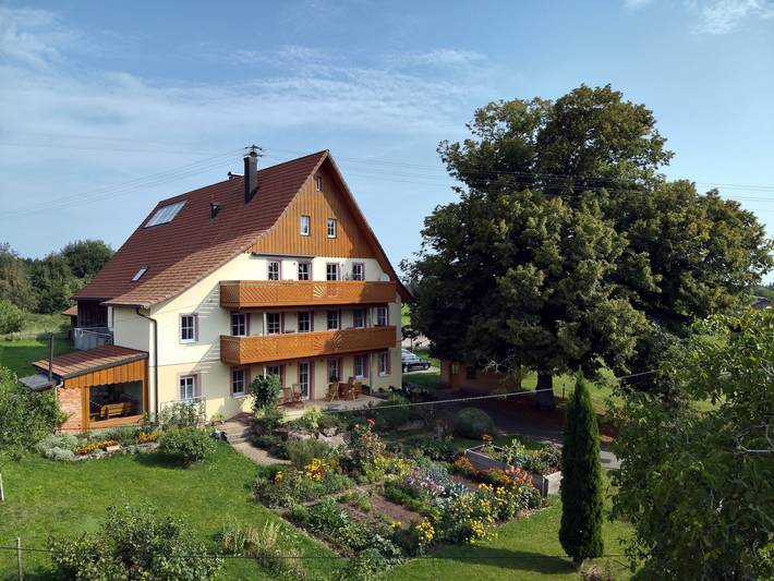 Entire apartment, Ferienwohnung 'Schaible' mit privater Terrasse in Seewald, Northern Black Forest