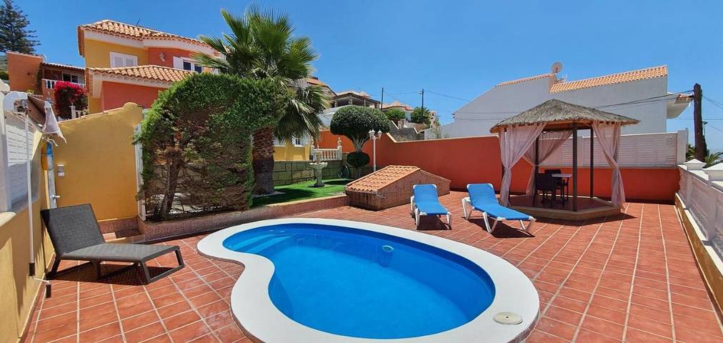 Gîte pour 2 personnes, avec jardin ainsi que piscine et vue dans Los Menores - 4