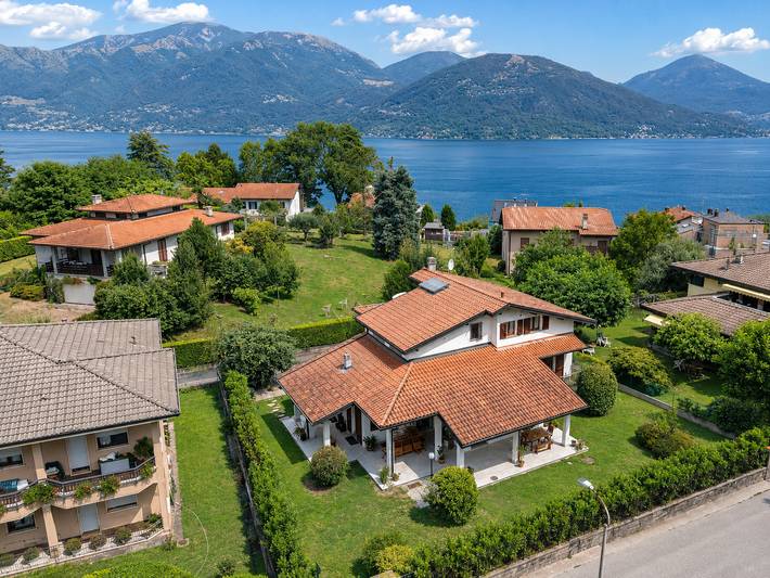 Ferienhaus für 8 Personen, mit Garten und Ausblick sowie Seeblick, mit Haustier in Comune di Luino - 3