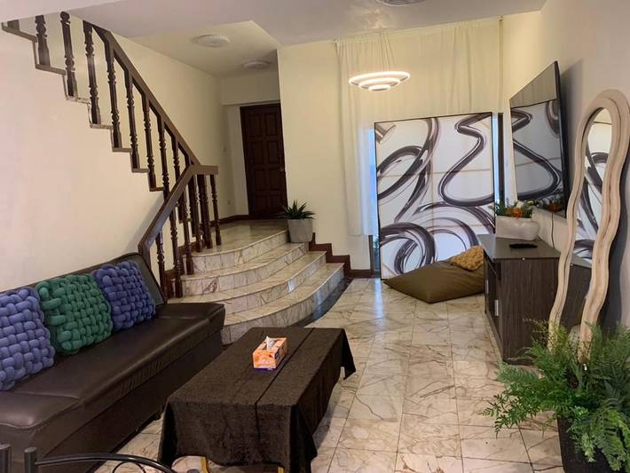 Villa pour 8 personnes, avec terrasse et jacuzzi, animaux acceptés à Bangkok