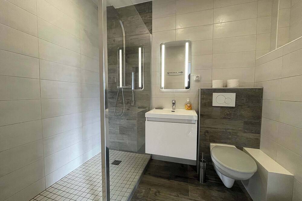 Entire apartment, Executive Studio near Basel in Saint-Louis, Mulhouse region