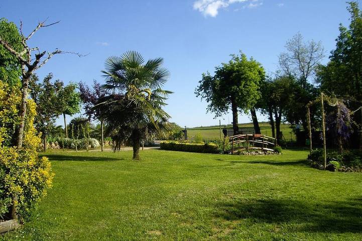 Gîte pour 5 personnes, avec Terrasse et Jardin à Puycornet