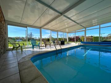 Gîte pour 6 personnes, avec vue ainsi que jardin et piscine à Plouagat