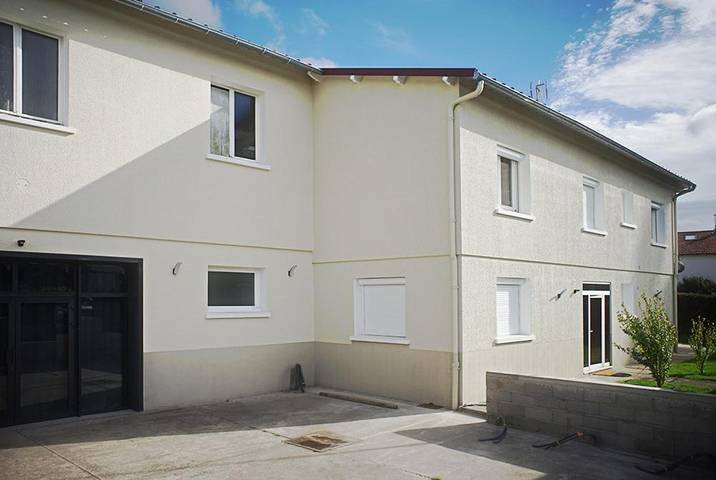 Location de vacances pour 15 personnes, avec vue et jardin à Romagnat - 2