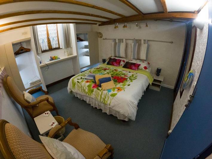 Gîte pour 2 personnes, avec piscine ainsi que jardin et vue, animaux acceptés à Scillé - 2