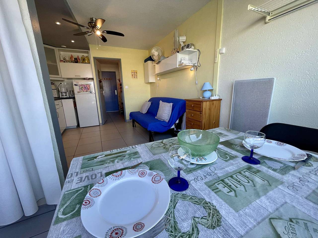 Entire apartment, Studio with Pool, A/C, Parking near the Beach in St Cyprien in Saint-Cyprien, Côte d'Améthyste