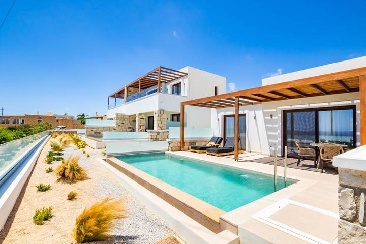 Villa für 3 Personen, mit Pool und Whirlpool sowie Sauna und Garten, kinderfreundlich auf Karpathos