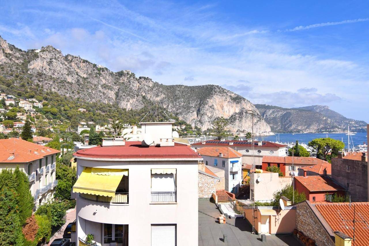 Entire apartment, Two-Bedroom Apartment in Beaulieu-sur-Mer, Mediterranean Coast (France)