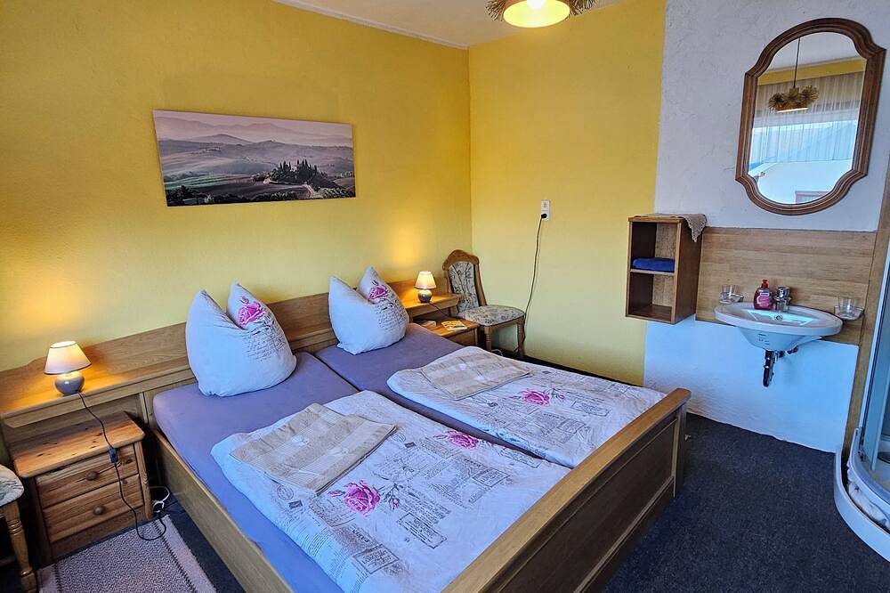 Thuringian country house with panoramic view in every season with house sauna and fireplace in Gehlberg, Rennsteig (weg)