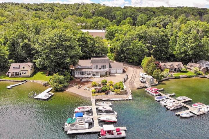 Ferienhaus für 24 Personen, mit Balkon und Whirlpool - 1