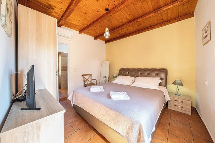 Villa veneciana única con increíble área de piscina privada y vistas al mar nr Fiskardo in Tselendata, Cefalonia