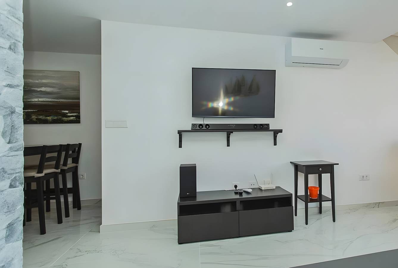Ganzes Studio, Studio-Apartment 'Sea Breeze' mit Meerblick, Wlan und Klimaanlage in Las Calas, Torrevieja