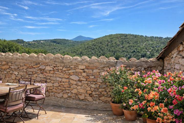 Location de vacances pour 6 personnes, avec jardin à Le Barroux - 2