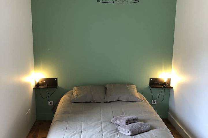 Location de vacances pour 15 personnes, avec terrasse et jardin à Montaigut-le-Blanc - 4