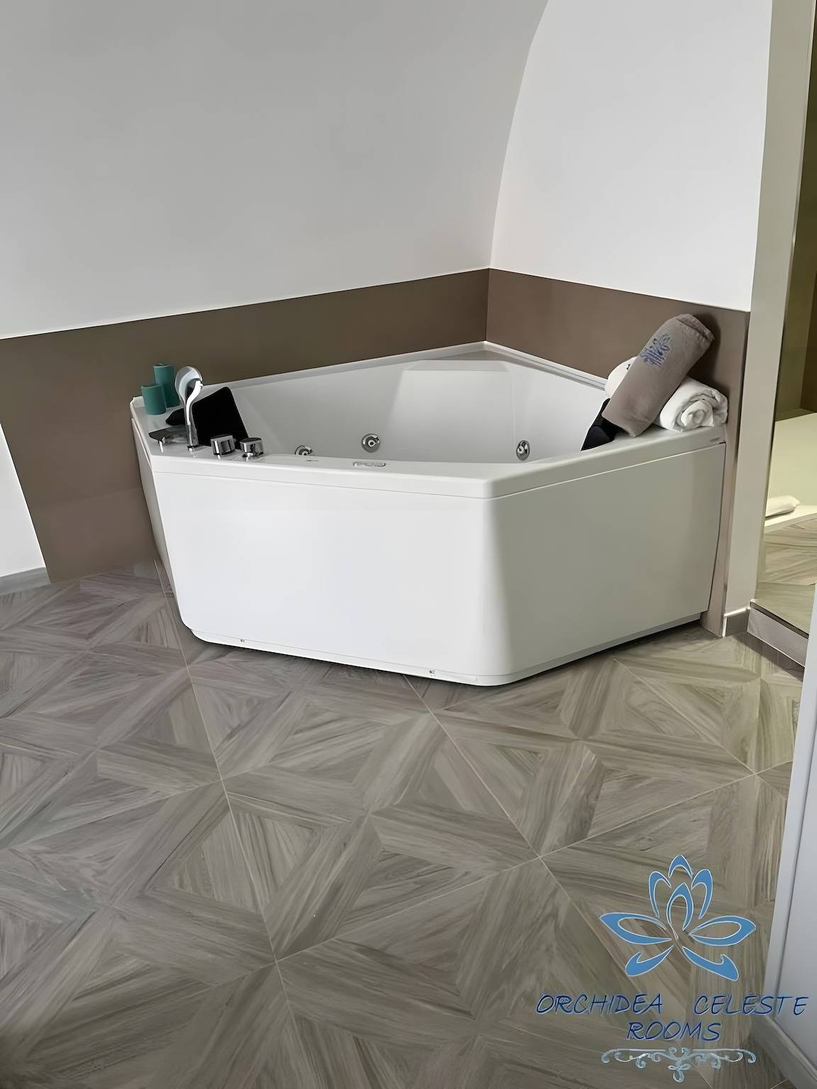 Ganze Wohnung, Bed & Breakfast 'Appartamento - Orchidea Celeste' mit Meerblick, Wlan und Klimaanlage in Manfredonia, Gargano