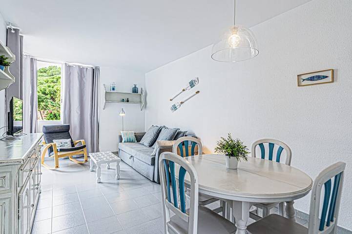 Apartamento entero, Apartamento ideal familias 1km tren y comercios in Platja del Morer (Sant Pol de Mar), Sant Pol de Mar